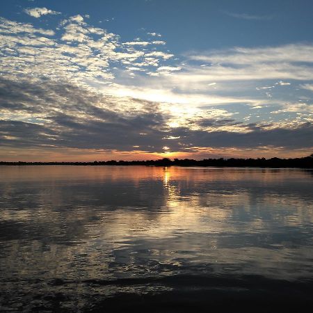 Caprivi Houseboat Safari Lodge Katima Mulilo Eksteriør bilde