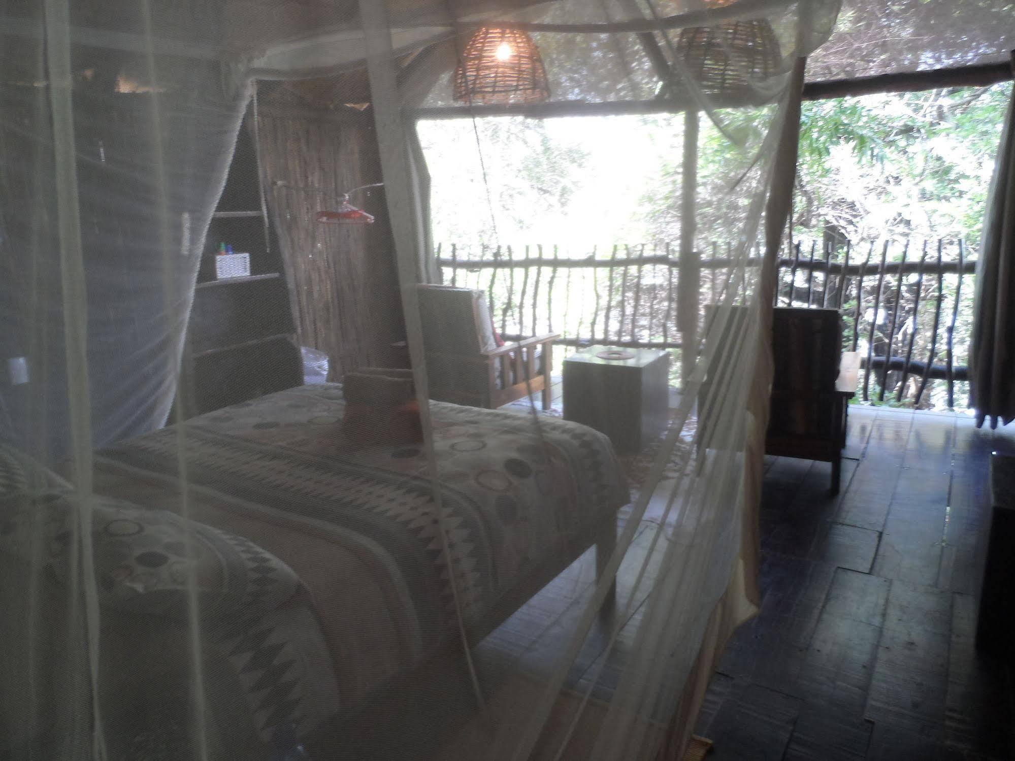 Caprivi Houseboat Safari Lodge Katima Mulilo Eksteriør bilde