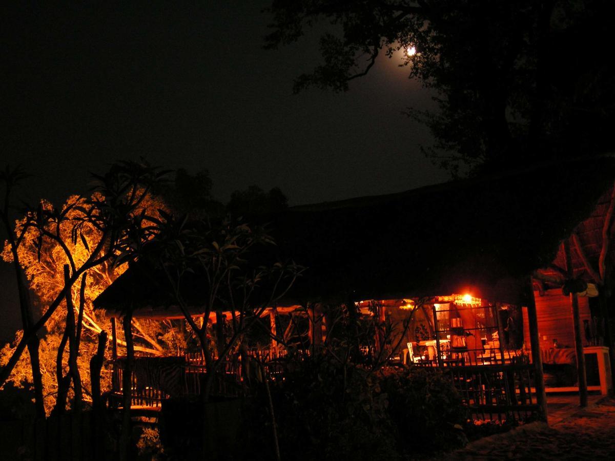 Caprivi Houseboat Safari Lodge Katima Mulilo Eksteriør bilde