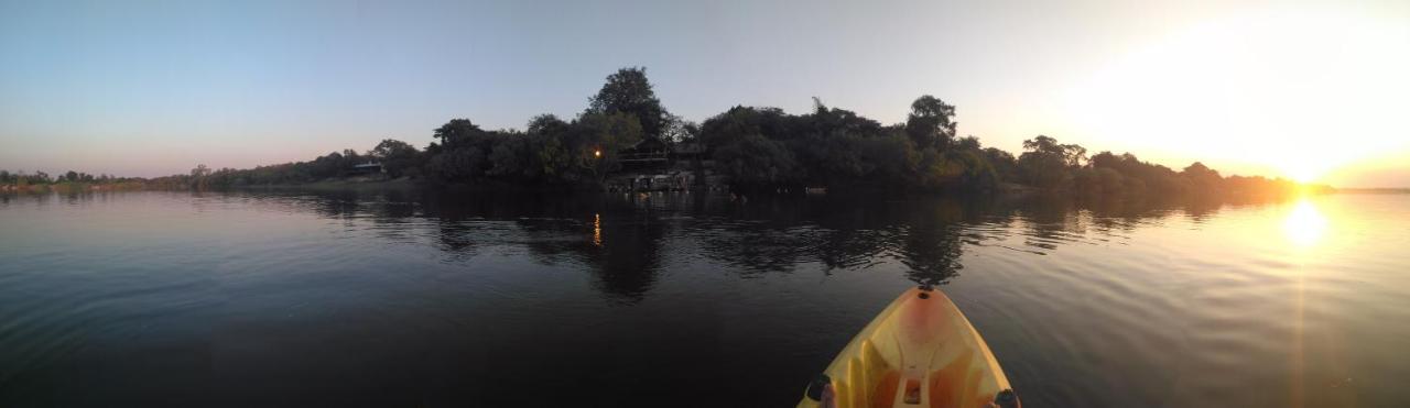 Caprivi Houseboat Safari Lodge Katima Mulilo Eksteriør bilde