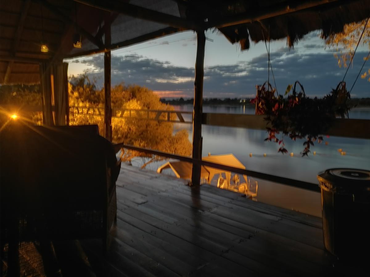 Caprivi Houseboat Safari Lodge Katima Mulilo Eksteriør bilde