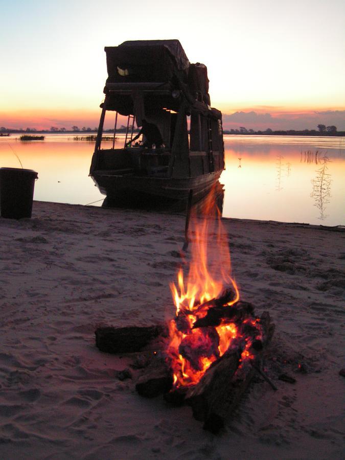 Caprivi Houseboat Safari Lodge Katima Mulilo Eksteriør bilde